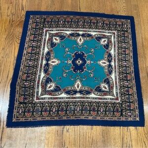 BEAUTIFUL CLUB 7 ECHO SCARF